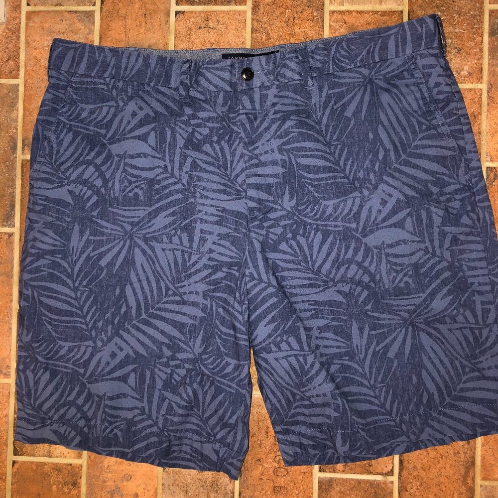 NWOT Tommy Hilfiger tropical print shorts sz 40